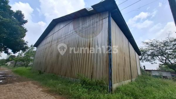 Ready-to-Use Warehouse/Workshop in a Strategic Location in Cibubur, Gunung Putri, Bogor. Ready-to-Use Warehouse/Workshop in a Strategic Location in Cibubur, Gunung Putri, Bogor.