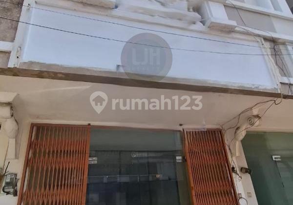 Ruko 2,5 Lantai Cocok untuk Kantor di Pertokoan Times Square Cibubur, Jatisampurna, Bekasi Ruko 2,5 Lantai Cocok untuk Kantor di Pertokoan Times Square Cibubur, Jatisampurna, Bekasi