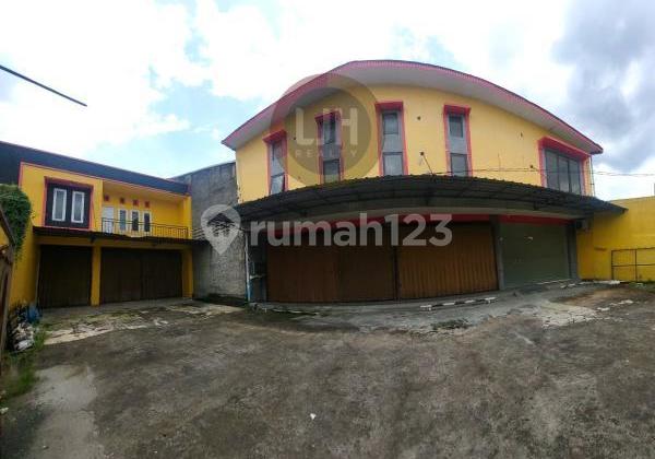 For Rent Warehouse + Shop House in Strategic Location at Cibinong