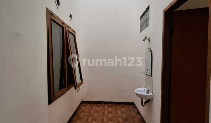 Rumah Siap Huni Terawat Di Taman Kopo Indah 3 2