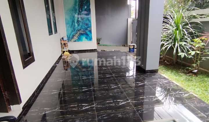 Rumah Bagus 2 Lantai di Komplek Pharmindo