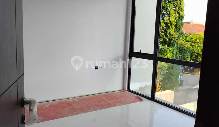 Dijual Rumah Baru di Setra Duta 2 Lantai Ready September Dijual Rumah Baru di Setra Duta 2 Lantai Ready September