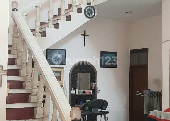 Dijual Rumah 1,5 Lantai  di Taman Kopo Indah 1 Siap Huni