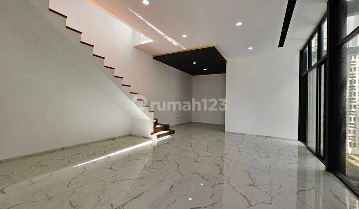 Rumah Baru 2 Lantai di Setraduta Grande Minimalis Modern 2