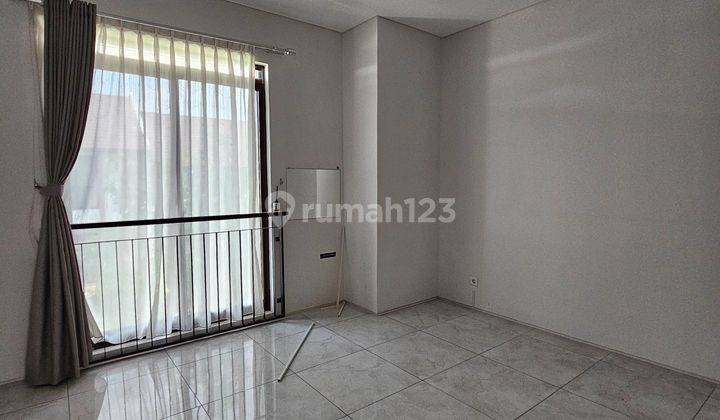 Rumah Minimalis Modern 2 Lantai di Tatar Simakirana KBP 2