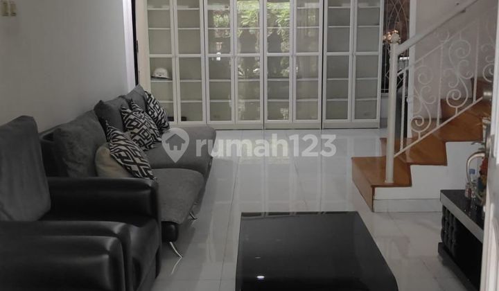 Rumah 2 Lantai di Kota Baru Parahyangan Fully Furnished 2