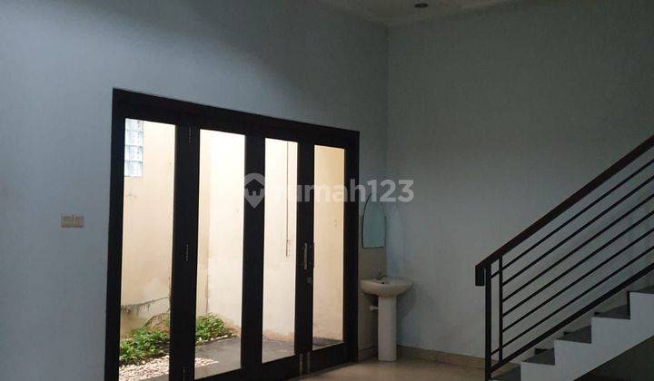 Rumah 2 Lantai di Singgasana Pradana Siap Huni 2