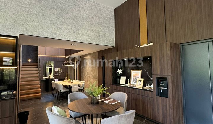 Dijual Rumah Modern Tropical Furnished di Kota Baru Parahyangan