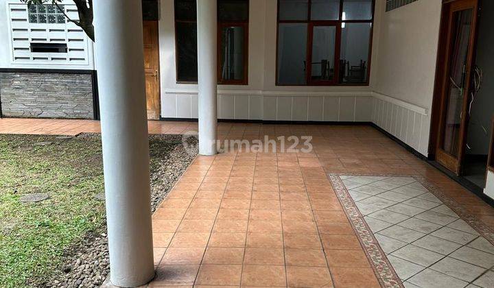 Dijual Rumah Bagus Terawat di Sayap Surya Sumantri 1