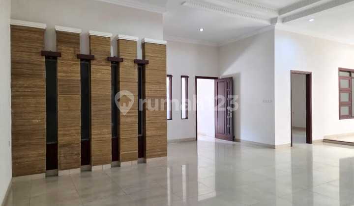 Well-Maintained House in Singgasana Pradana Cluster