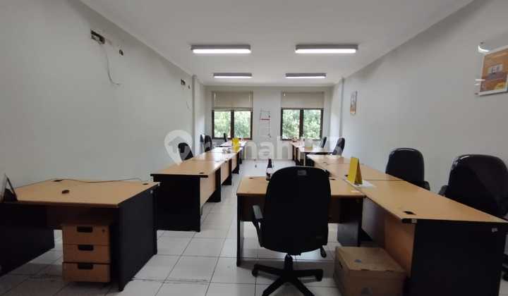 Ruko 3.5 Lantai Strategis di Gatot Subroto Bandung