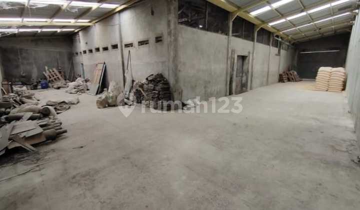 Gudang Strategis di Sayap Pajajaran Bandung Gudang Strategis di Sayap Pajajaran Bandung