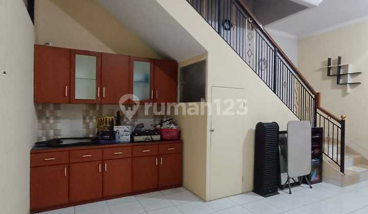 Ruko Terawat 3.5 Lantai Di Taman Kopo Indah 2