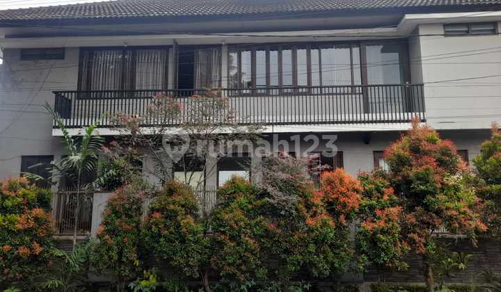 Rumah Terawat 2,5 Lantai Di Sayap Babakan Ciparay Rumah Terawat 2,5 Lantai Di Sayap Babakan Ciparay