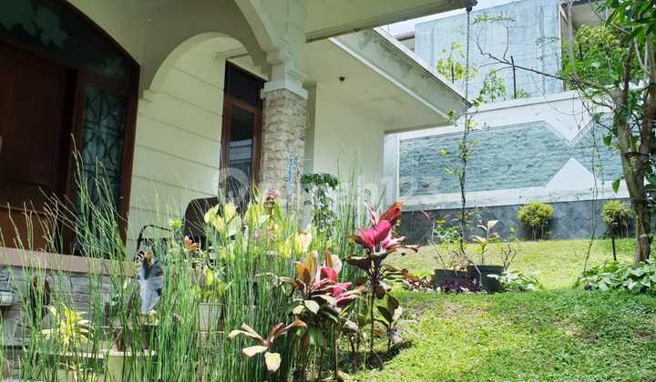 Ready-to-Occupy House in Setramurni Near Mall and University Ready-to-Occupy House in Setramurni Near Mall and University