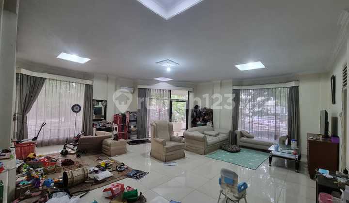 Shop houses and Residential Houses on Mainroad Moch Toha, Bandung City 2