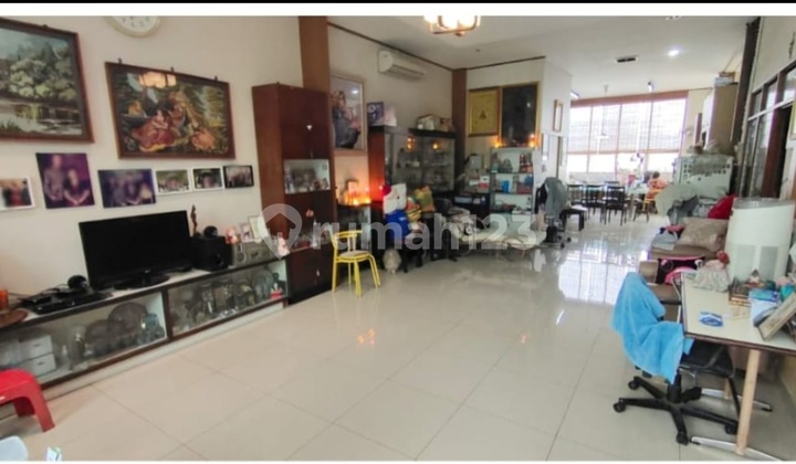 3.5-Story House Ready to Occupy on Jalan Peta, Bandung 3.5-Story House Ready to Occupy on Jalan Peta, Bandung