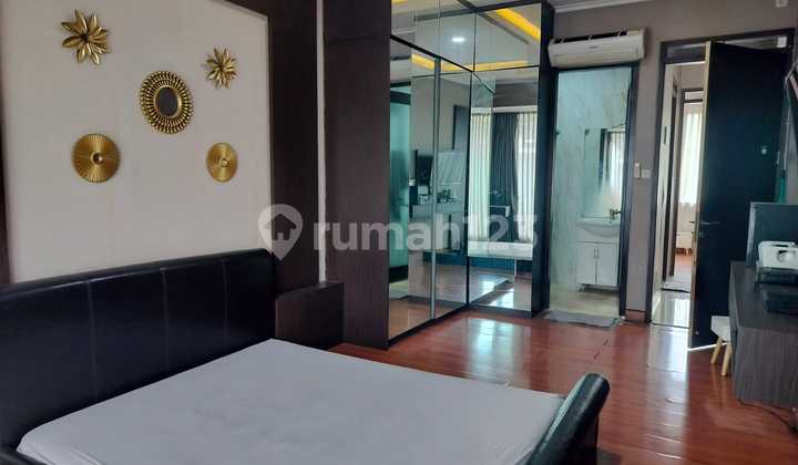 Rumah Mewah, 2 Lantai Murah Ada Kolam Renang, Batununggal Bandung