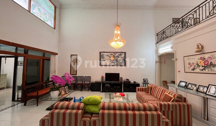 Rumah Nyaman Terawat di Setrasari Indah 1