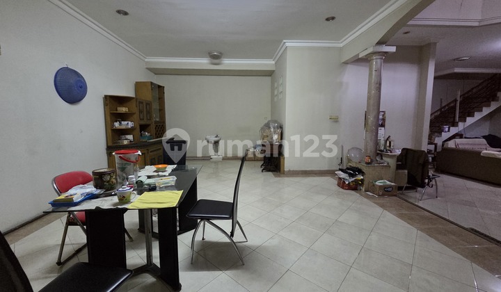 Jual Cepat Rumah 2 Lantai di Mekarwangi Jual Cepat Rumah 2 Lantai di Mekarwangi