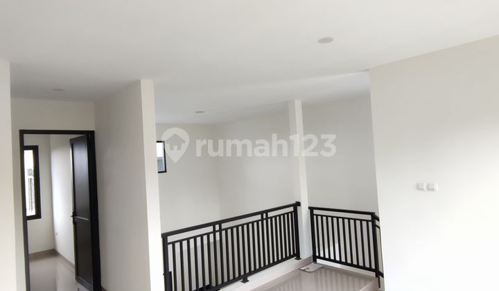 Rumah Baru Minimalis Di Setiabudi Regency 2
