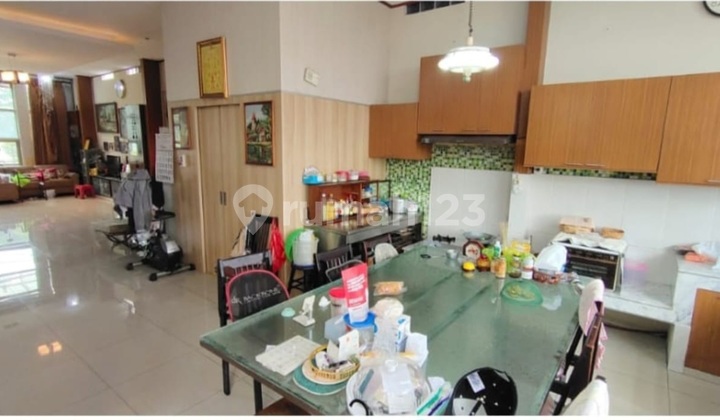 3.5-Story House Ready to Occupy on Jalan Peta, Bandung 3.5-Story House Ready to Occupy on Jalan Peta, Bandung