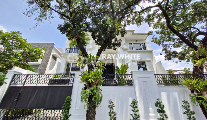 Luxury Brand New House in Panglima Polim Area