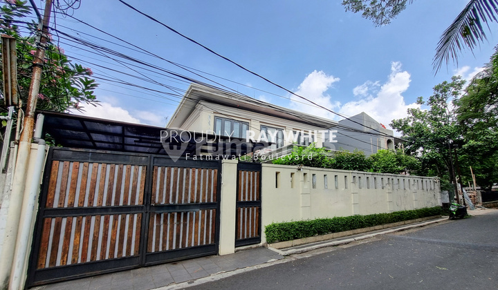 Rumah Mewah komplek Elite  Cilandak Lingkungan Nyaman dan Tenang dekat Citos 2