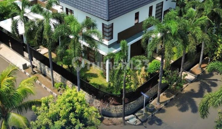 Rumah Asri Dalam Komplek Elite Tanjung Mas Raya Dekat Aeon Mall Tanjung Barat