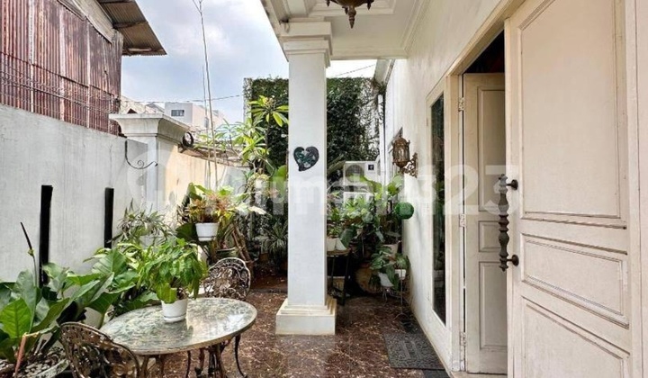 Cilandak, Rumah Klasik Dekat 2St M R T Cipete & H Nawi Harga Menarik 2