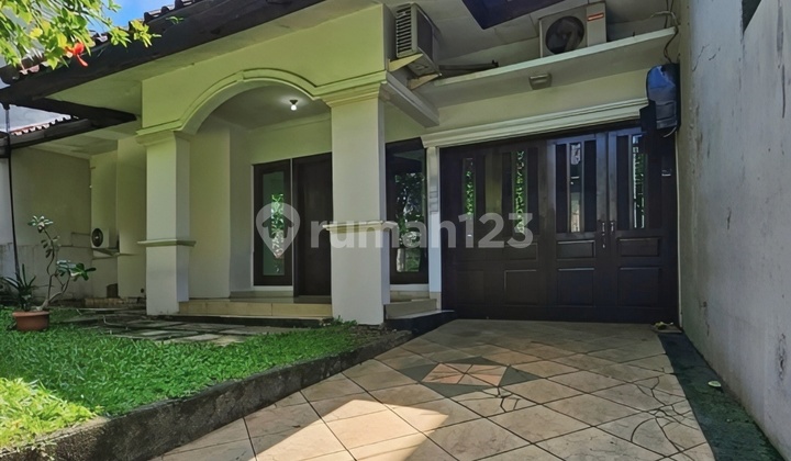Rumah Asri Jalan Lebar Alam Asri Pondok Indah