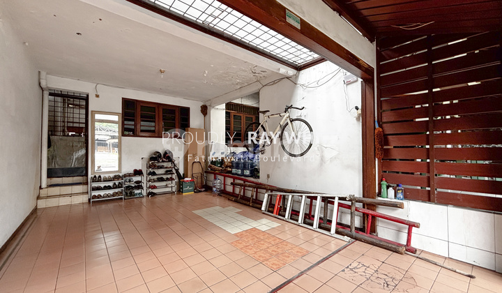 Rumah Artistik Lokasi Elite Di Lebak Bulus Dekat MRT 2