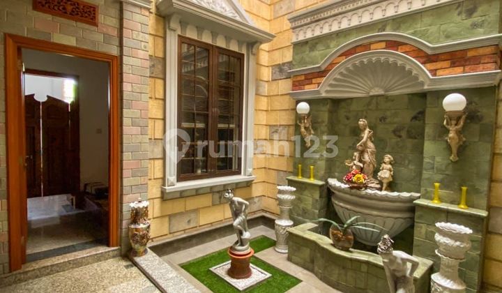 Rumah Lux Design Clasic Dalam Komplek Prime Cipete