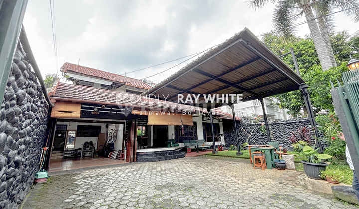 Rumah Artistik Lokasi Elite Di Lebak Bulus Dekat MRT