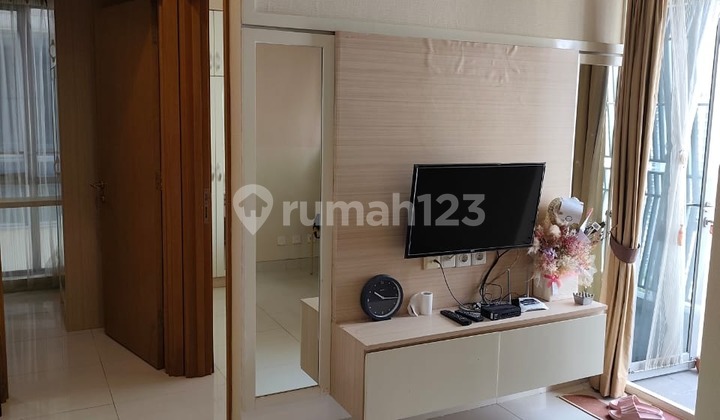 For Quick Sale: The Mansion Kemayoran Tower Bougenville Lobby Emerald Apartment. 2 Bedrooms Fully Furnished. For Quick Sale: The Mansion Kemayoran Tower Bougenville Lobby Emerald Apartment. 2 Bedrooms Fully Furnished.
