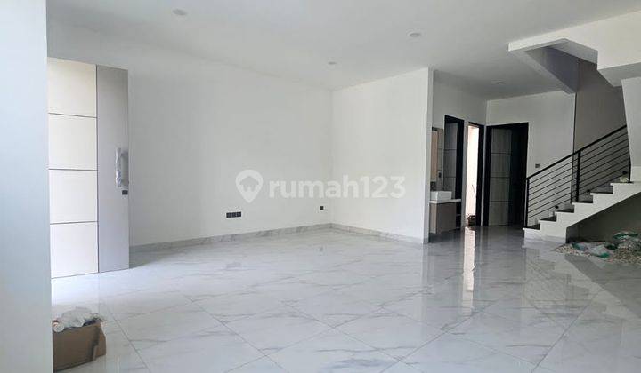 Rumah Brand New 2 Lt, Fully Furnish, Gading Imperial 1