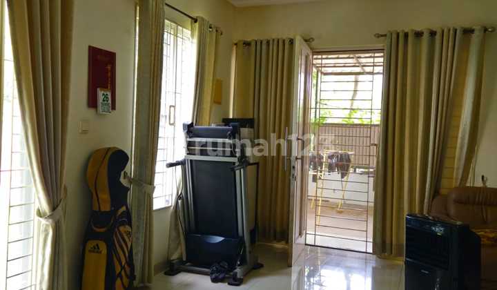 Dijual Cepat Rumah di Layar Permai 2 PIK, Posisi Hoek Semi Furnish