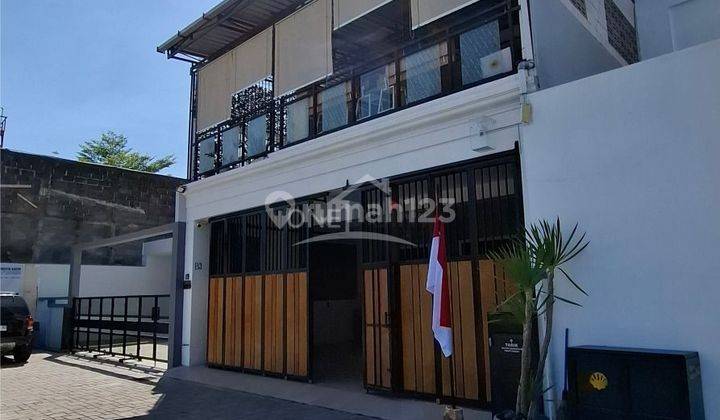 Rumah Mewah 2 Lantai  Terletak Di Perumahan Dengan Lingkungan Damai Dan Asri 1