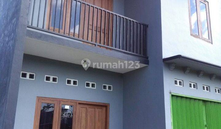 Rumah 2 Lantai Masih Ada Sisa Tanah  1