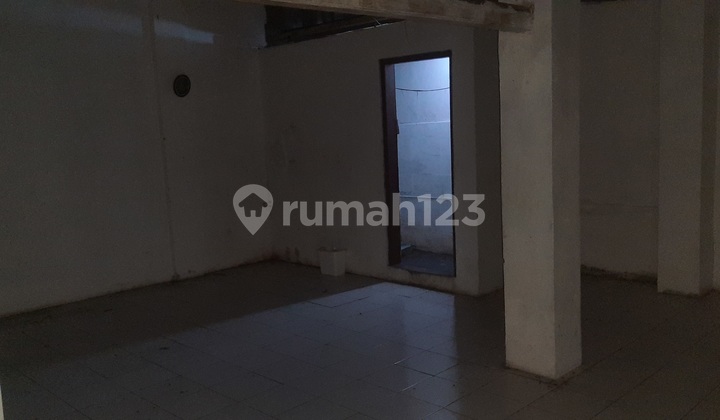 Ruang usaha strategis di jl A yani ps Anyar tangerang 30
