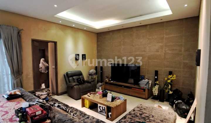 PRICE DROP Semi-furnished 2-story house in Nusaloka BSD 2