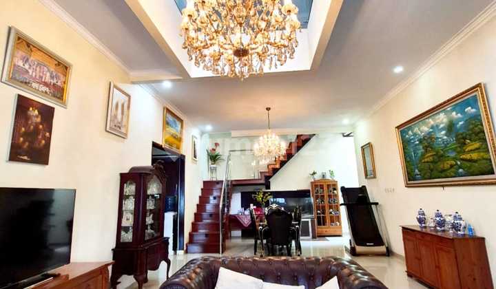 Rumah Besar Mewah Bergaya Klasik dalam Cluster Bintaro | KH