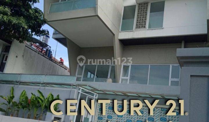 Rumah Baru Siap Huni Swimming Pool di Bukit Pakar Bandung 9504 Fn 1