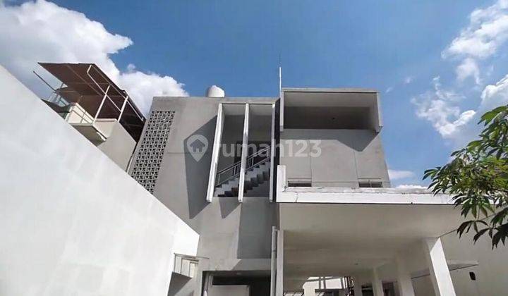 Rumah Baru Siap Huni Swimming Pool di Bukit Pakar Bandung 9504 Fn 4