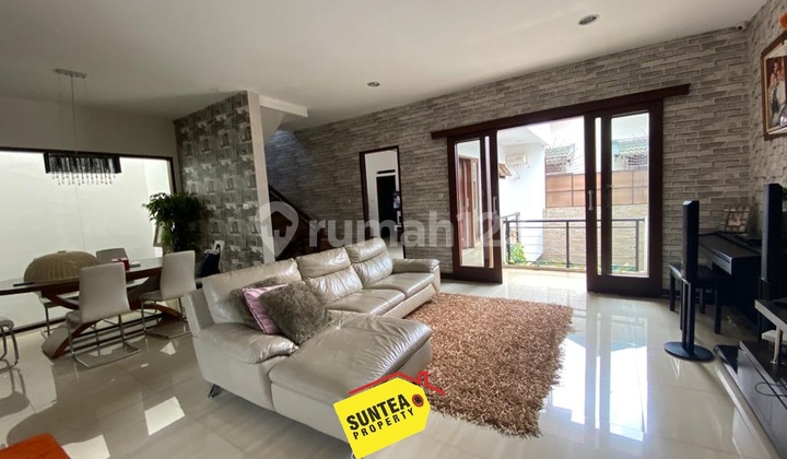 Rumah Cantik Semi Furnished ada Swim. Pool di Sektor 9 Bintaro | KH