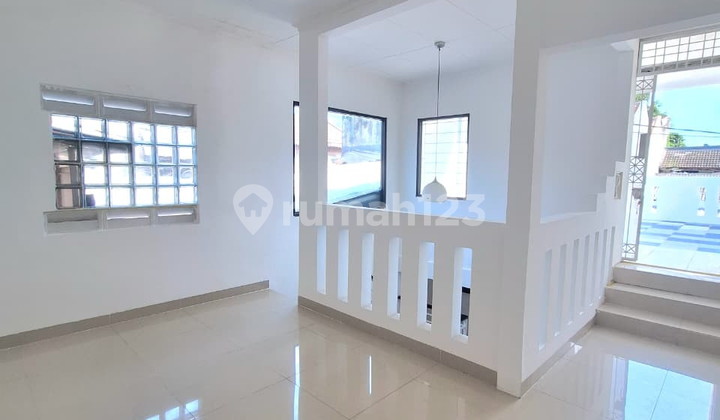 Rumah Homey Minimalis dalam Cluster Bintaro Sektor 5 | KH