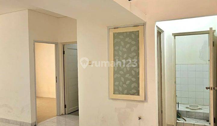 Dekat Fasilitas Publik, Rumah Cantik di Emerald Townhouse Lr13537 1