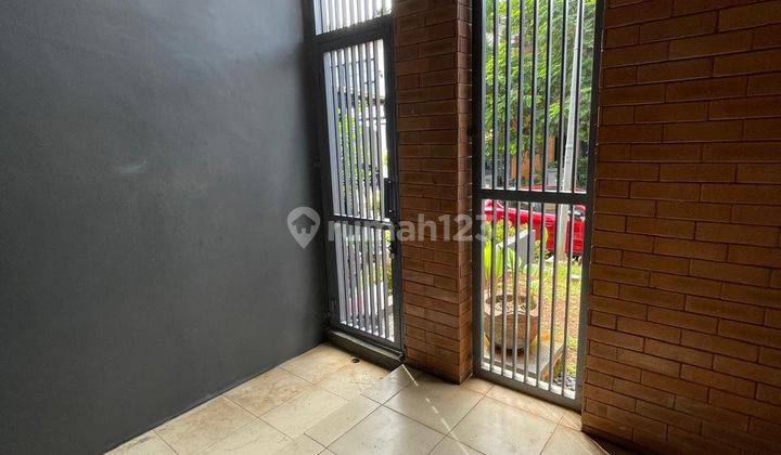 Rumah Dijual Cepat Minimalis 2 Lantai di Discovery Bintaro 13217 2