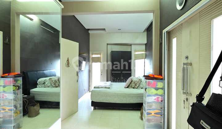 Jual Murah Rumah Luas Posisi Hook di Puri Town House Sektor 9 (SD) 2