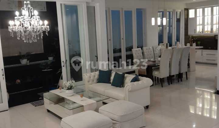 Beautiful 2.5-story house in the strategic Bintaro neighborhood, ready to occupy 15760 Beautiful 2.5-story house in the strategic Bintaro neighborhood, ready to occupy 15760